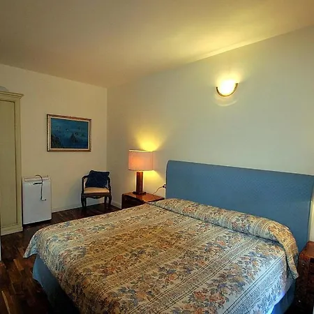 Sleeps 4 Pool Wifi Appartement