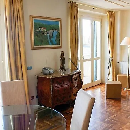 Appartement Sleeps 4 Pool Wifi