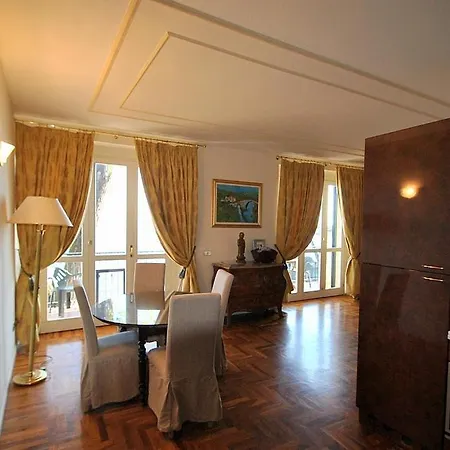Appartement Sleeps 4 Pool Wifi *