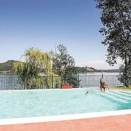 Appartement Sleeps 4 Pool Wifi