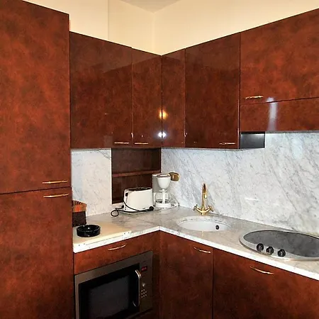 Sleeps 4 Pool Wifi Appartement