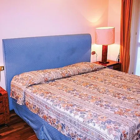 Sleeps 4 Pool Wifi Appartement *